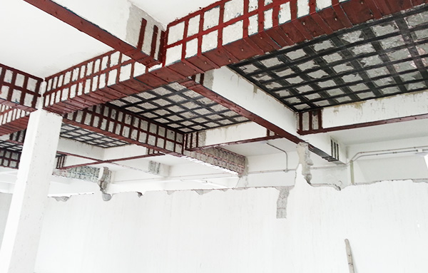 珠寶實業廠房粘貼碳纖維加固工程